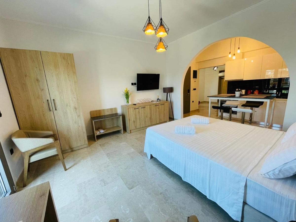 Xenios Suites Lygourio Buitenkant foto